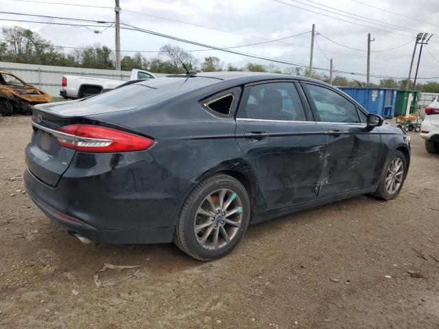 3FA6P0H74HR247563 - 2017 FORD FUSION SE BLACK photo 3