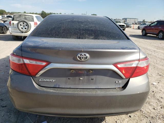 4T1BF1FK9HU274321 - 2017 TOYOTA CAMRY LE GRAY photo 6