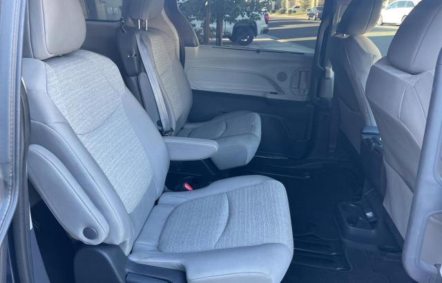 5TDBRKEC4RS190523 - 2024 TOYOTA SIENNA LE BLUE photo 6