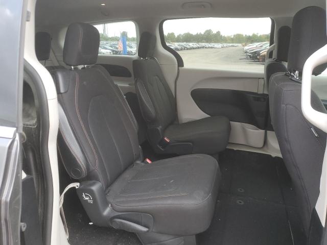 2C4RC1DG0HR744503 - 2017 CHRYSLER PACIFICA TOURING GRAY photo 11