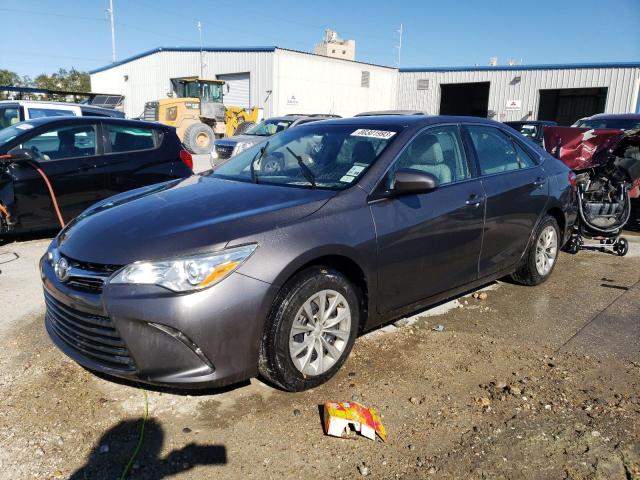 4T1BF1FK0HU381841 - 2017 TOYOTA CAMRY LE GRAY photo 1