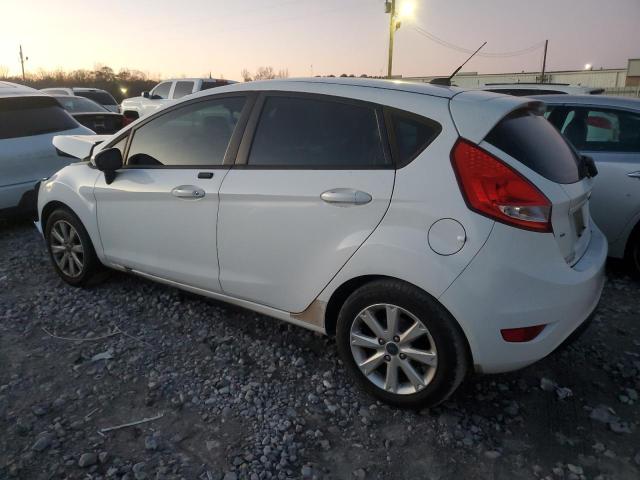 3FADP4EJ0CM218095 - 2012 FORD FIESTA SE WHITE photo 2