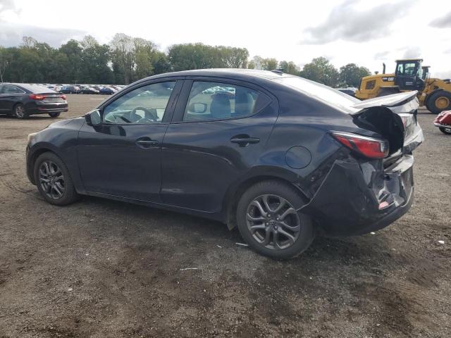 3MYDLBYV4KY500757 - 2019 TOYOTA YARIS L BLACK photo 2