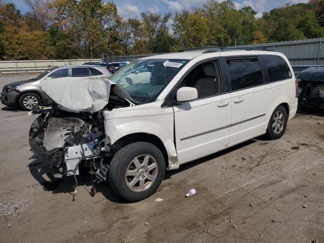 2010 CHRYSLER TOWN & COU TOURING, 