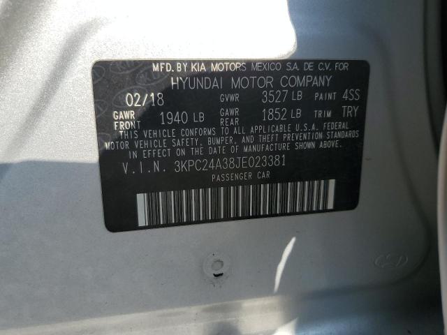 3KPC24A38JE023381 - 2018 HYUNDAI ACCENT SE 银色 照片 12