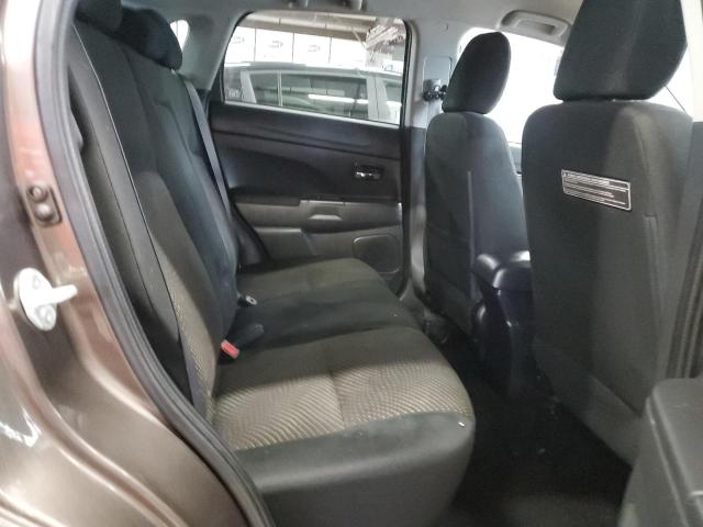 JA4AR3AU5GZ053547 - 2016 MITSUBISHI OUTLANDER ES BROWN photo 11