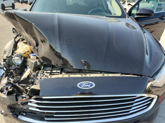 3FA6P0LU5KR105355 - 2019 FORD FUSION SE Schwarz Foto 11