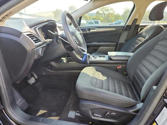 3FA6P0LU5KR105355 - 2019 FORD FUSION SE Schwarz Foto 7