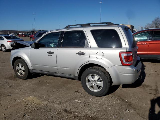 1FMCU03729KD06365 - 2009 FORD ESCAPE XLT SILVER photo 2