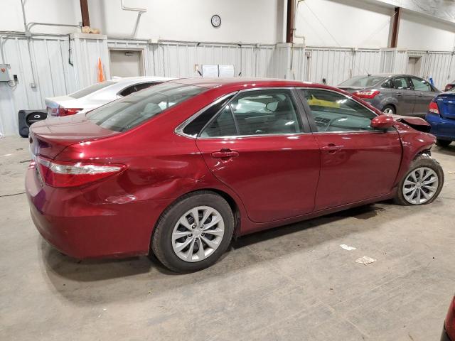 4T1BF1FK4HU791767 - 2017 TOYOTA CAMRY LE RED photo 3