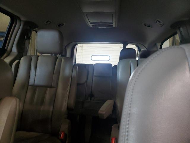 2A4RR8DG5BR609901 - 2011 CHRYSLER TOWN & COU TOURING L TAN photo 10