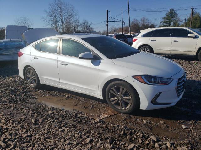 5NPD84LF0HH197218 - 2017 HYUNDAI ELANTRA SE WHITE photo 4