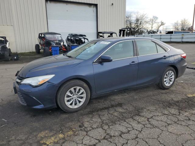 4T4BF1FK0GR550602 - 2016 TOYOTA CAMRY LE BLUE photo 1