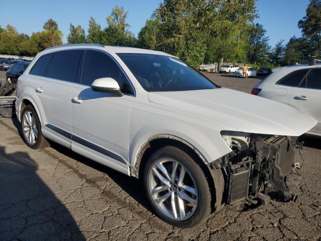 WA1VAAF74JD030197 - 2018 AUDI Q7 PRESTIGE WHITE photo 4