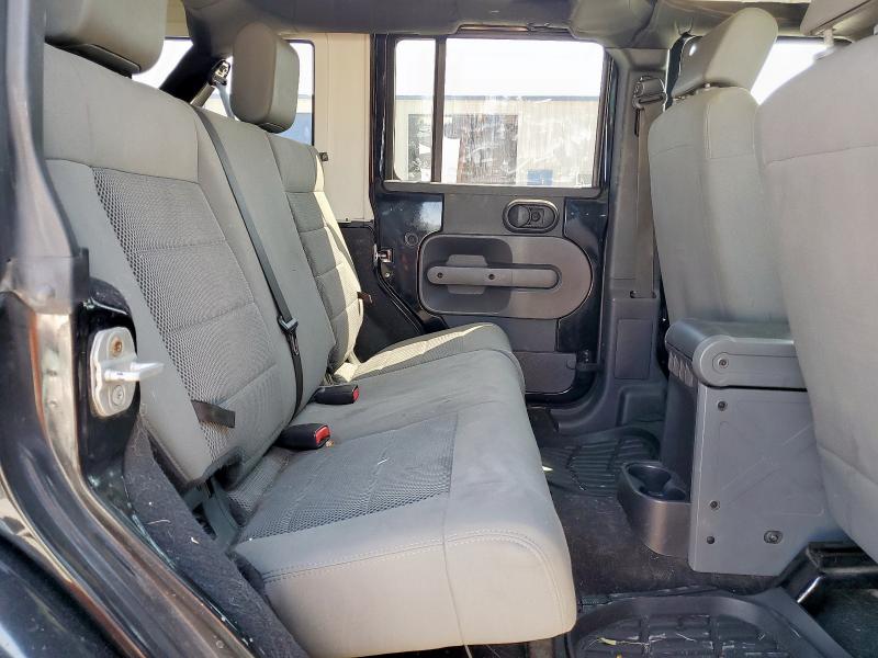 1J4GB59168L530432 - 2008 JEEP WRANGLER U SAHARA BLACK photo 10