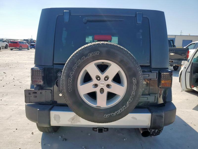 1J4GB59168L530432 - 2008 JEEP WRANGLER U SAHARA BLACK photo 6