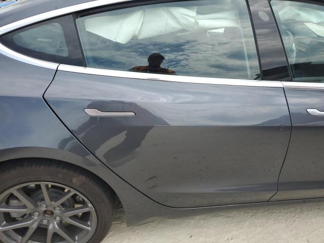 5YJ3E1EA5JF153496 - 2018 TESLA MODEL 3 Сұр фото 10