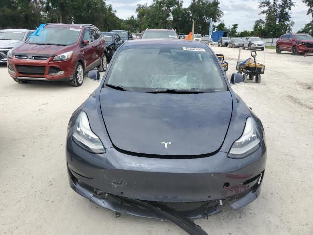 5YJ3E1EA5JF153496 - 2018 TESLA MODEL 3 Сұр фото 5