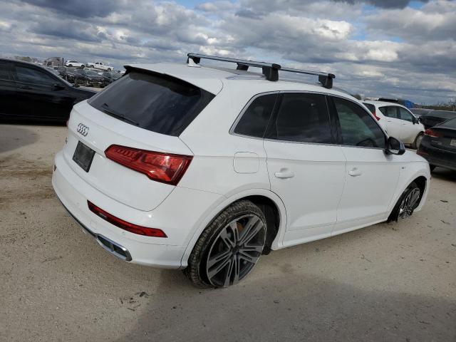 WA1C4AFY7J2233006 - 2018 AUDI SQ5 PRESTIGE WHITE photo 3