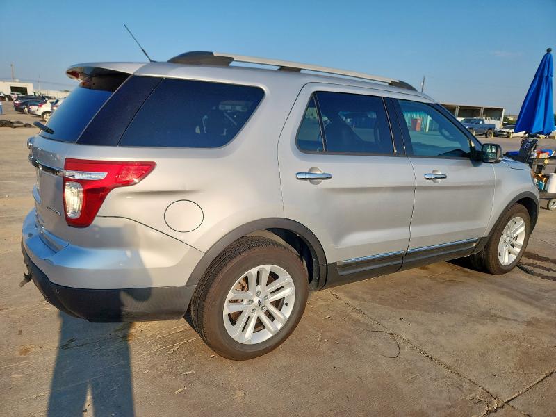 1FM5K7D80DGC33930 - 2013 FORD EXPLORER XLT SILVER photo 3