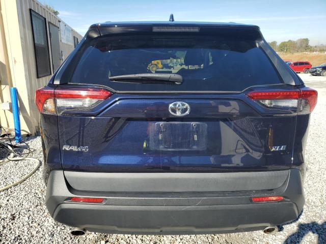 2T3W1RFV1MW105419 - 2021 TOYOTA RAV4 XLE BLUE photo 6