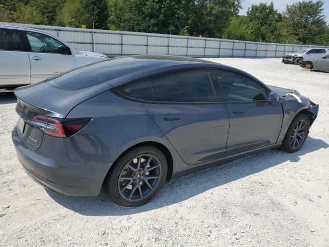 5YJ3E1EB4NF261638 - 2022 TESLA MODEL 3 رمادي صورة 3