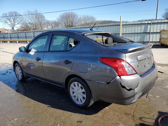 3N1CN7AP9JL864247 - 2018 NISSAN VERSA S GRAY photo 2