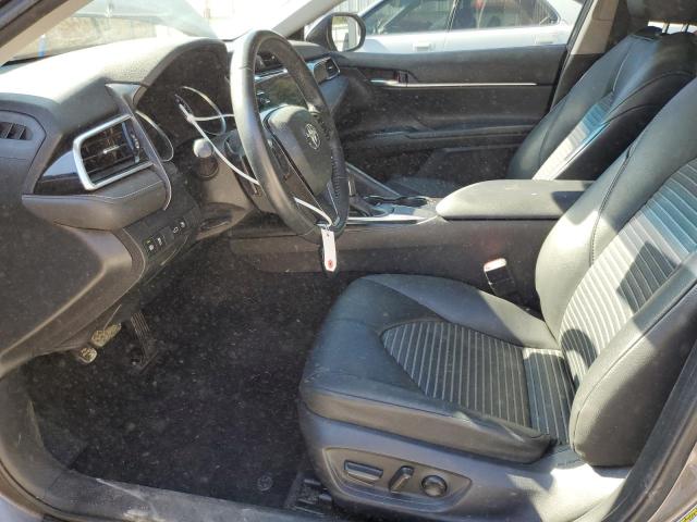 4T1B11HK8JU543765 - 2018 TOYOTA CAMRY L GRAY photo 7