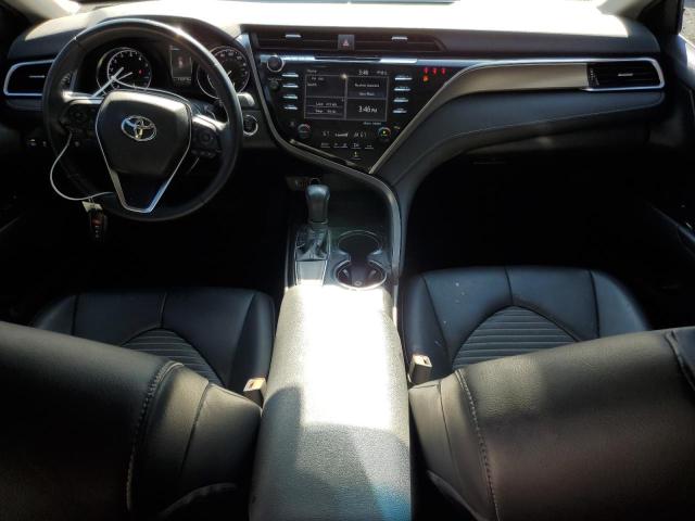 4T1B11HK8JU543765 - 2018 TOYOTA CAMRY L GRAY photo 8