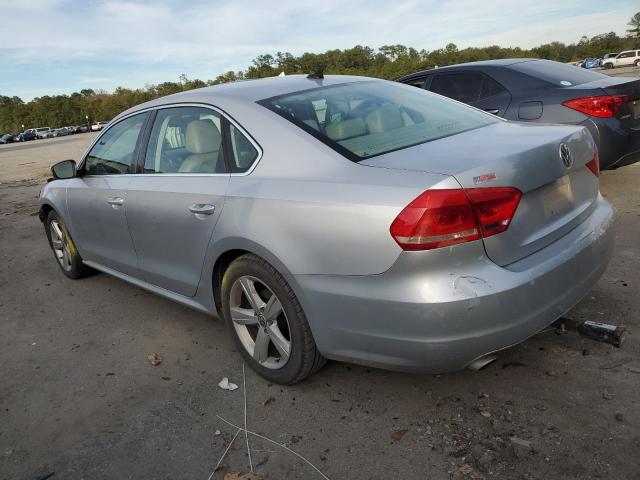 1VWBH7A31DC029169 - 2013 VOLKSWAGEN PASSAT SE SILVER photo 2