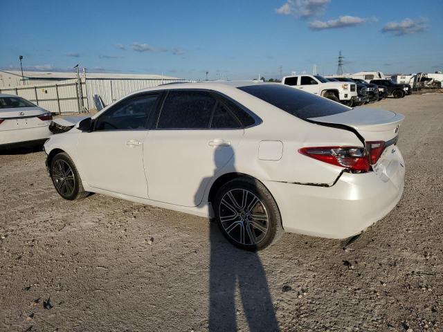 4T1BF1FKXGU190961 - 2016 TOYOTA CAMRY LE WHITE photo 2