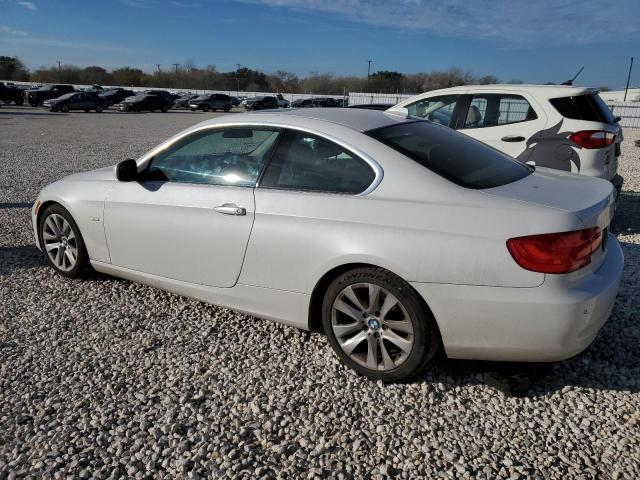 WBAKE3C52DE771990 - 2013 BMW 328 I WHITE photo 2