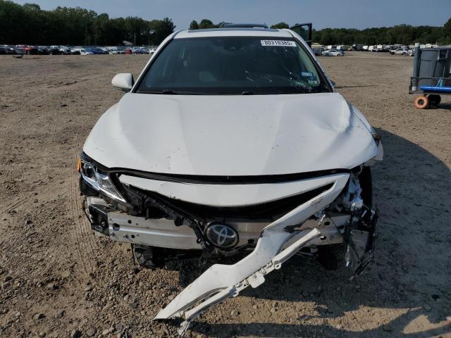 4T1B11HK7KU179162 - 2019 TOYOTA CAMRY L WHITE photo 5