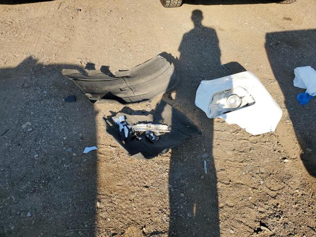 1GCGTCEN0J1182418 - 2018 CHEVROLET COLORADO LT WHITE photo 12