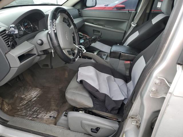 1J8GS48K67C517746 - 2007 JEEP GRAND CHER LAREDO SILVER photo 7