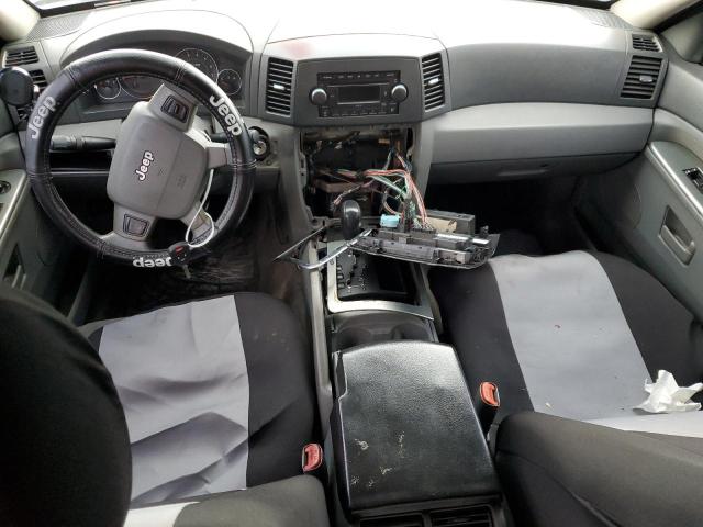 1J8GS48K67C517746 - 2007 JEEP GRAND CHER LAREDO SILVER photo 8