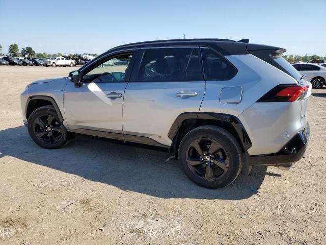 2T3RWRFV1MW122655 - 2021 TOYOTA RAV4 XLE SILVER photo 2