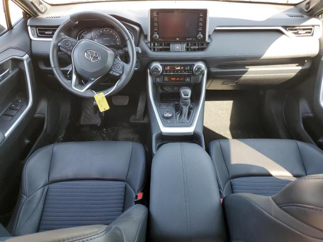 2T3RWRFV1MW122655 - 2021 TOYOTA RAV4 XLE SILVER photo 8