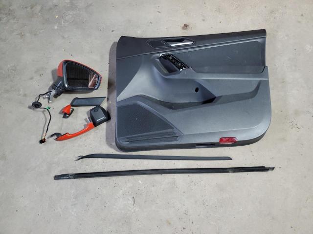 3VV0B7AX3JM014800 - 2018 VOLKSWAGEN TIGUAN S ORANGE photo 13