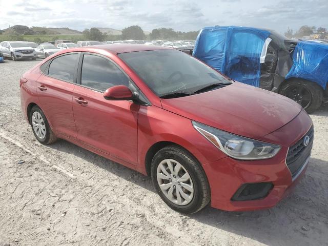 3KPC24A38JE024918 - 2018 HYUNDAI ACCENT SE RED photo 4