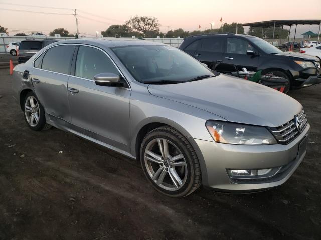 1VWBN7A31EC077717 - 2014 VOLKSWAGEN PASSAT SE SILVER photo 4