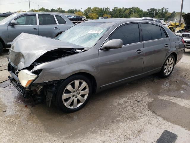 2005 TOYOTA AVALON XL, 