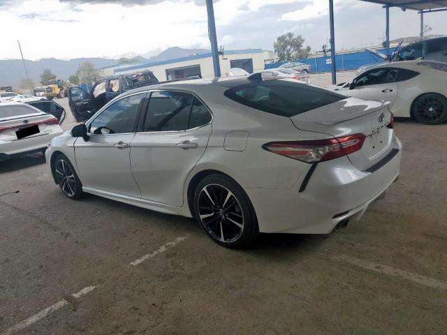 4T1B61HK0JU150151 - 2018 TOYOTA CAMRY XSE თეთრი ფოტო 2