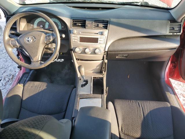 4T1BF3EK6BU640773 - 2011 TOYOTA CAMRY BASE RED photo 8