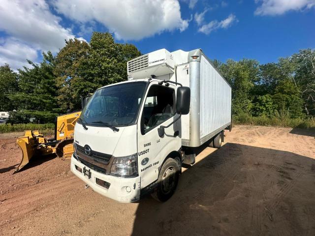 2017 HINO 195, null
