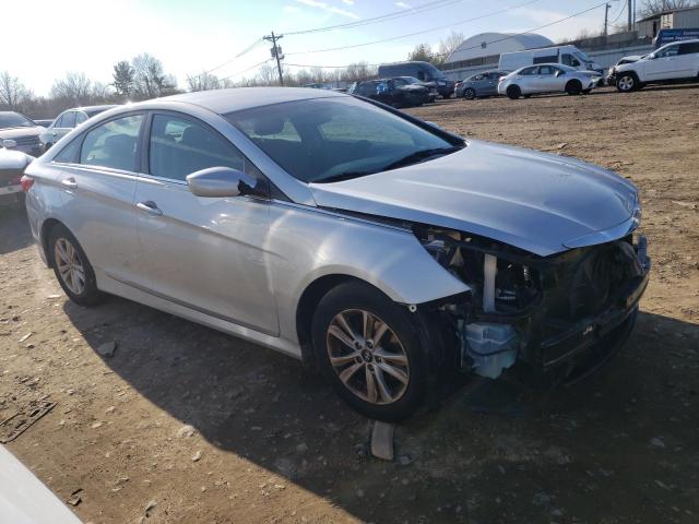 5NPEB4AC2EH937958 - 2014 HYUNDAI SONATA GLS SILVER photo 4