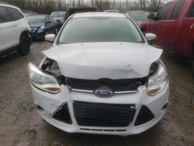 1FADP3K26DL353589 - 2013 FORD FOCUS SE WHITE photo 5