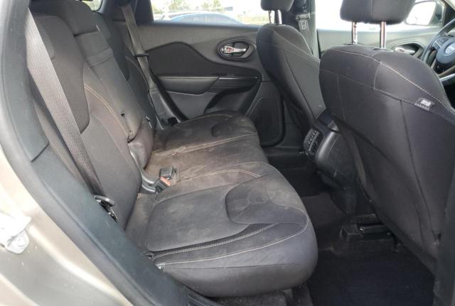 1C4PJMCS5HW513401 - 2017 JEEP CHEROKEE LATITUDE GRAY photo 11