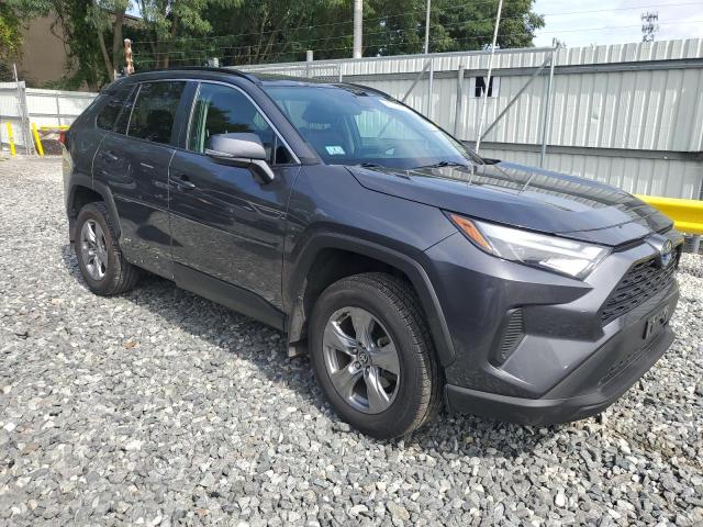 4T3RWRFV5NU074658 - 2022 TOYOTA RAV4 XLE Графитовый фото 4