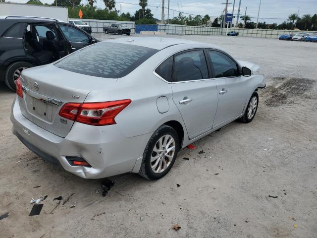 3N1AB7AP0JY262940 - 2018 NISSAN SENTRA S 银色 照片 3